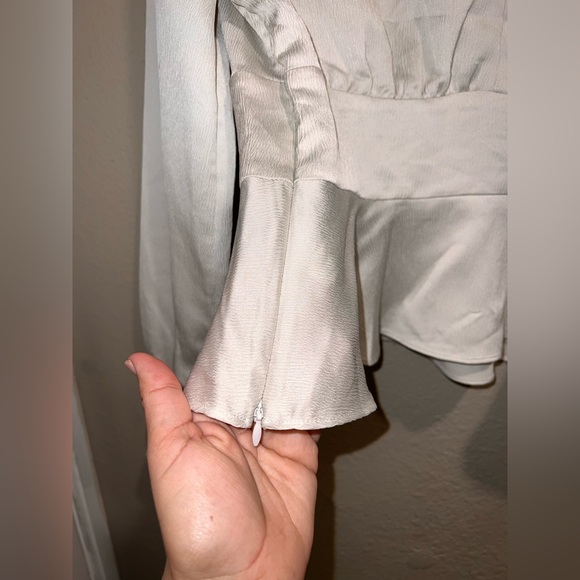 NWT Express Silky Champagne Peplum Top size Medium. - Picture 5 of 9